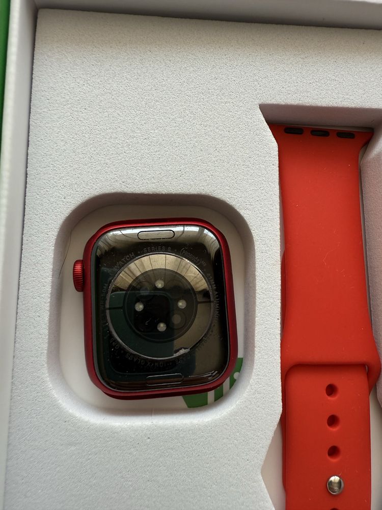 Apple watch 8  41mm product red