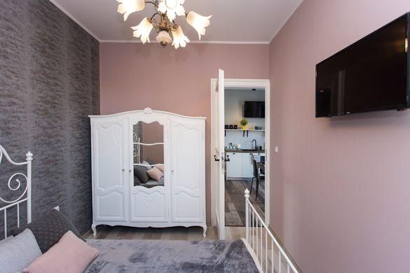 Дава се под наем Тристаен апартамент в София, Център - 70 кв.м за 1100 € - Снимка #5