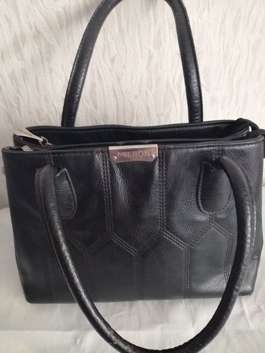 Продается недорого сумка женская бу с двумя отделами