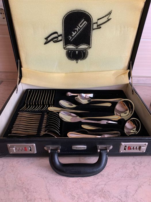 Набор столовых приборов