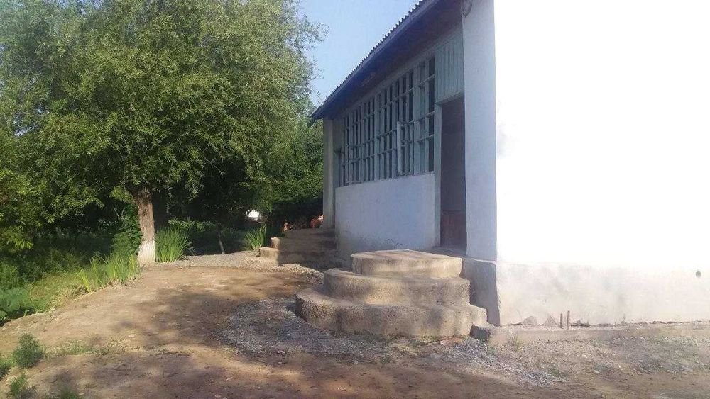 Срочна уй сотилади