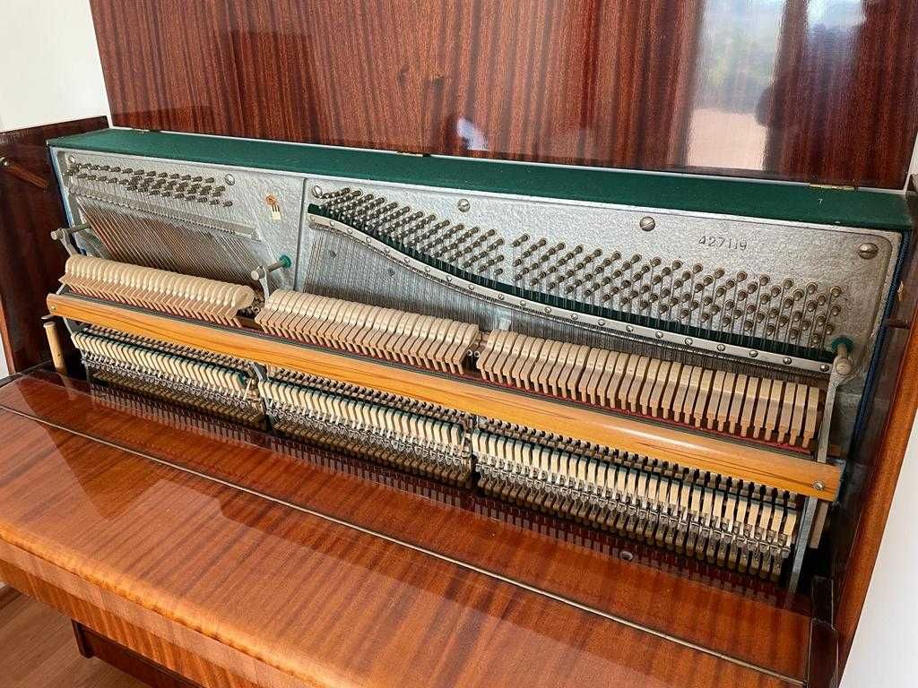 Pianina belarus 3500 ron - negociabil