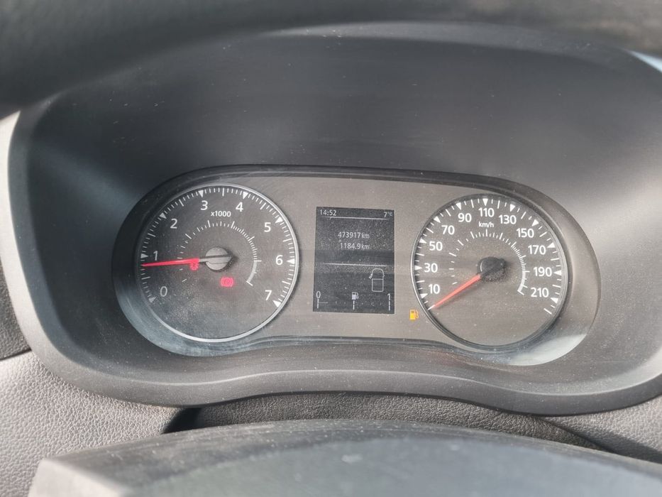 Vând Renault Master