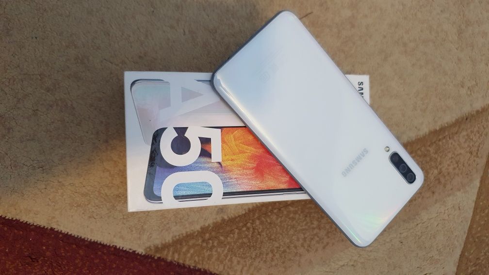 Продам samsung galaxy a50 64GB