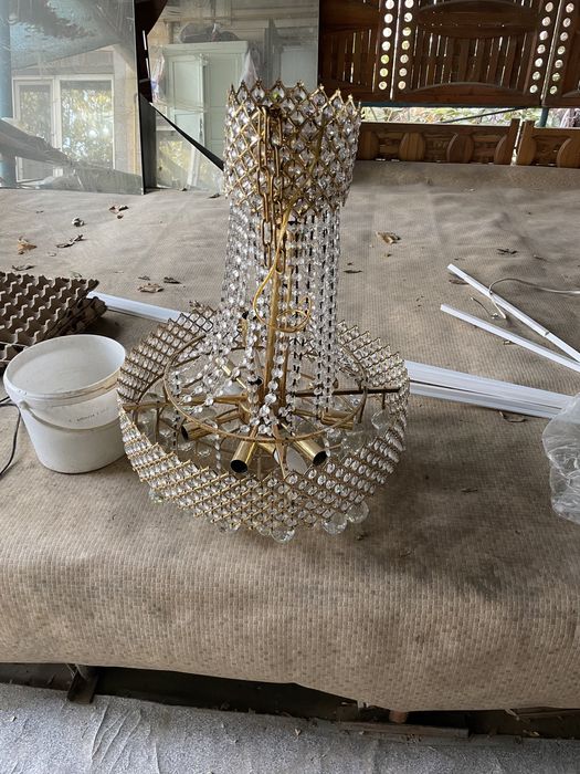 Люстра красивая б/у