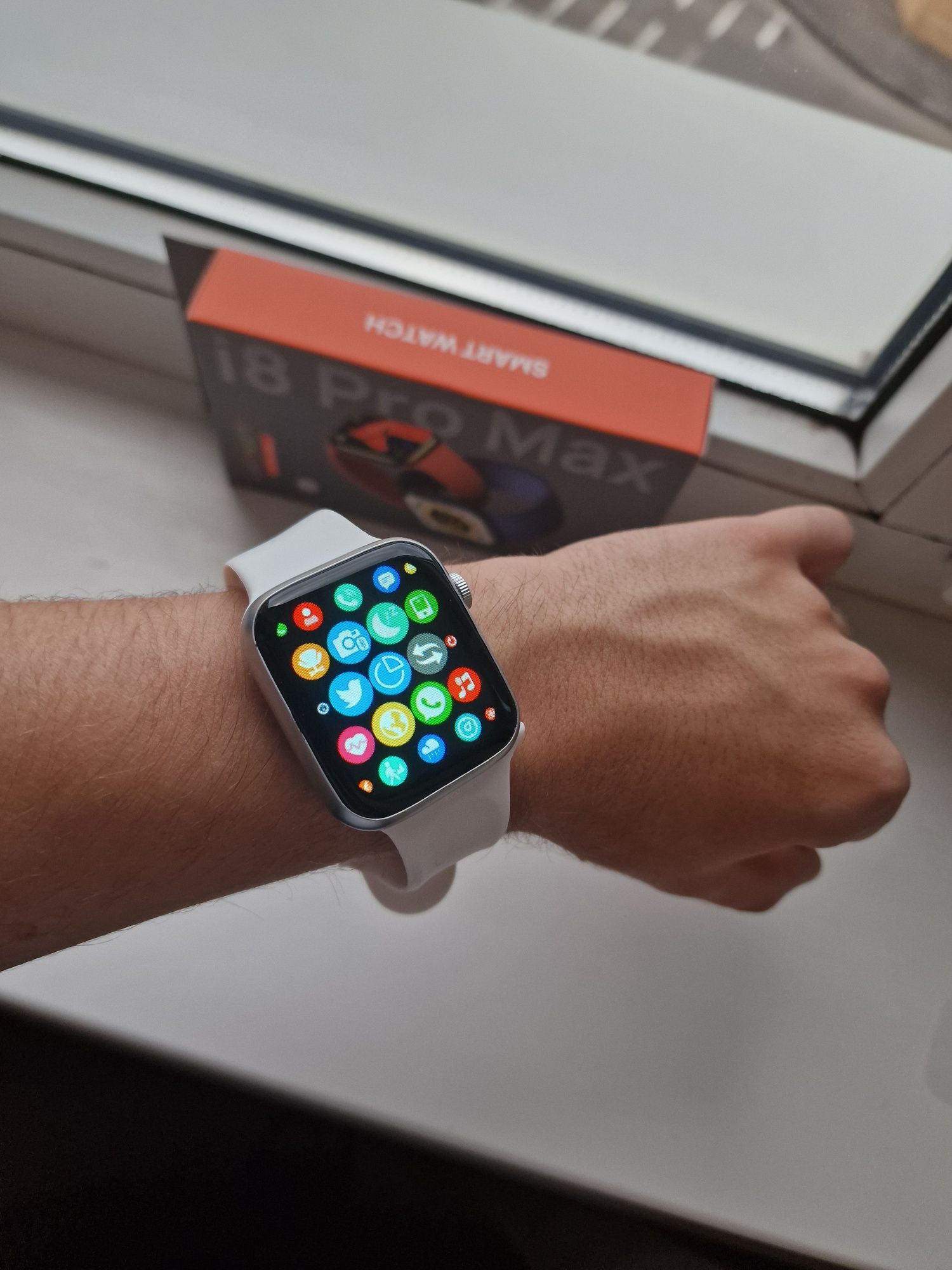 Smartwatch i8 Pro Max – Model 2024, Sigilat, Funcții Avansate