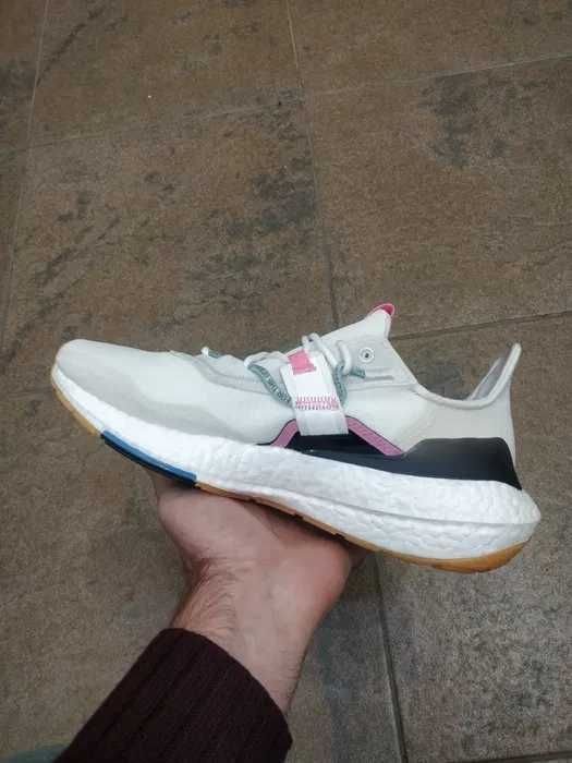 Оригинални маратонки  * ADIDAS ULTRABOOST 22 X PARLEY * EU44 2/3