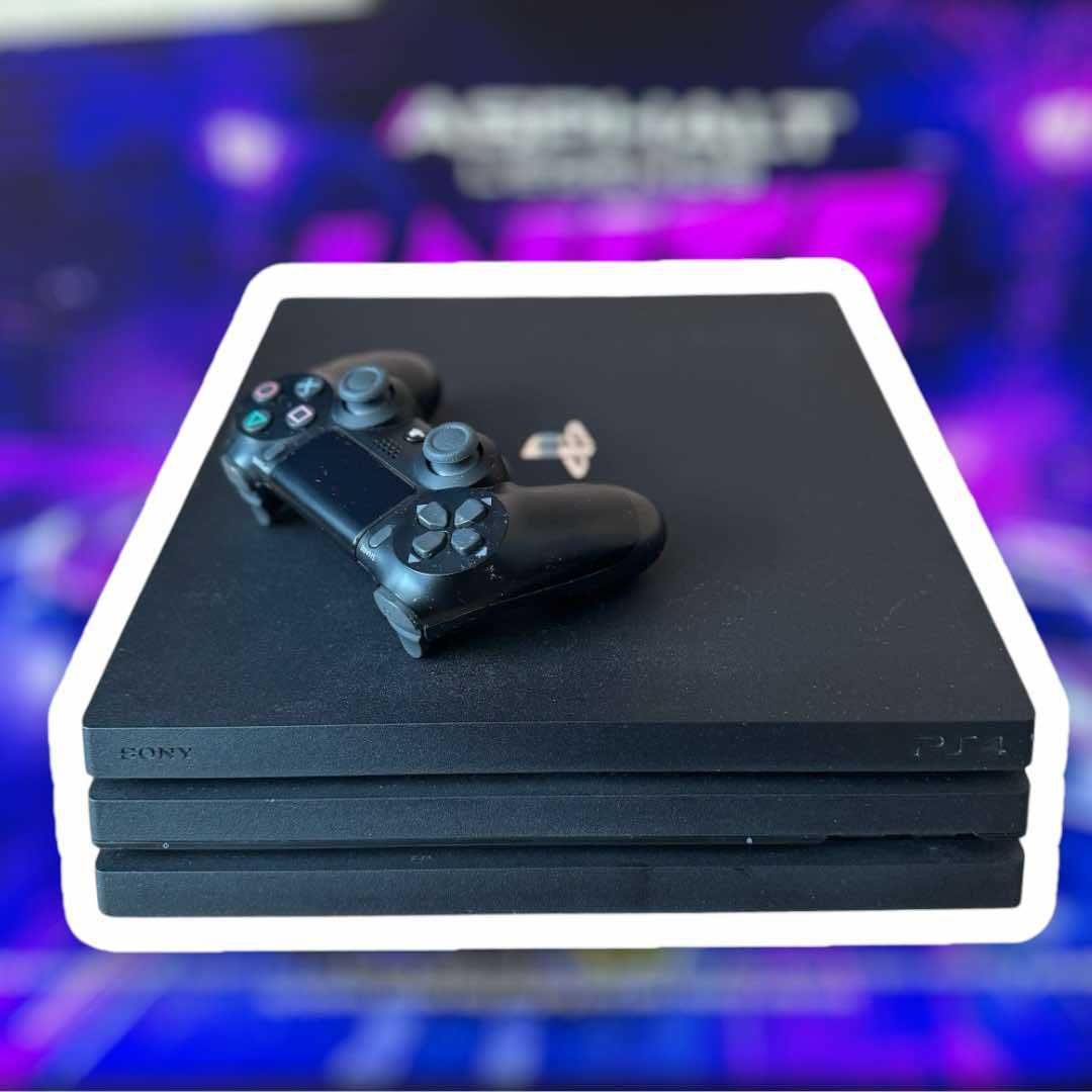 SONY Playstation 4 PRO с 4 игри