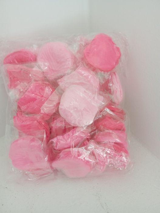 3000 бр розови листенца , изкуствени розови листенца