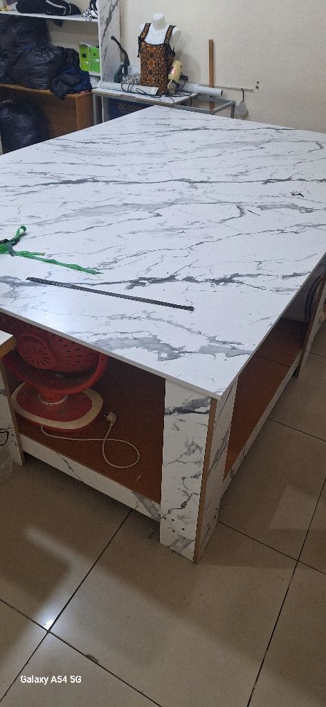 Stol 180ga 280. Tikuv sexga bichuv stol yasatilgan.