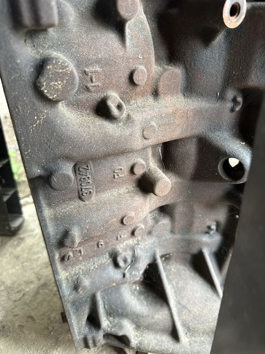 Vibrochen  arbore cotit și 3 pistoane logan 1.5 dci euro 4