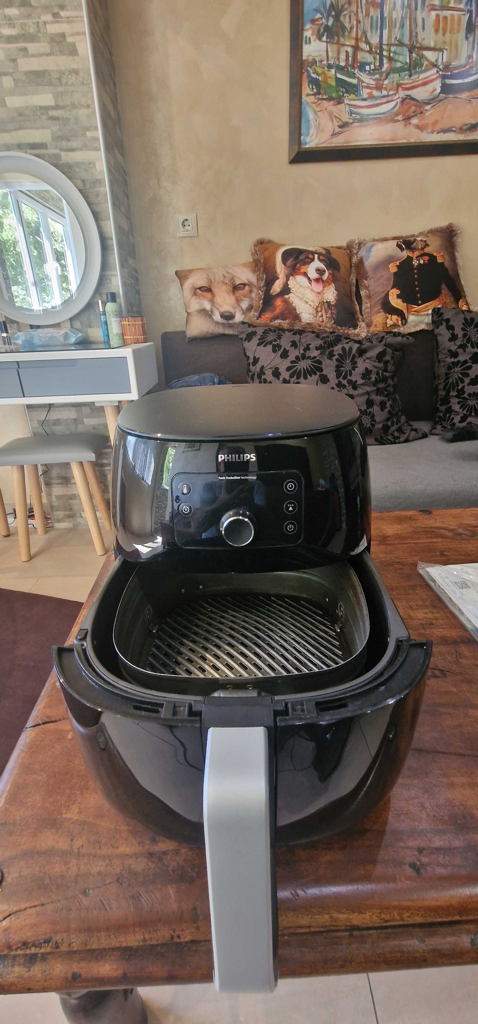 Продавам air fryer  PHILIPS  модел XXL