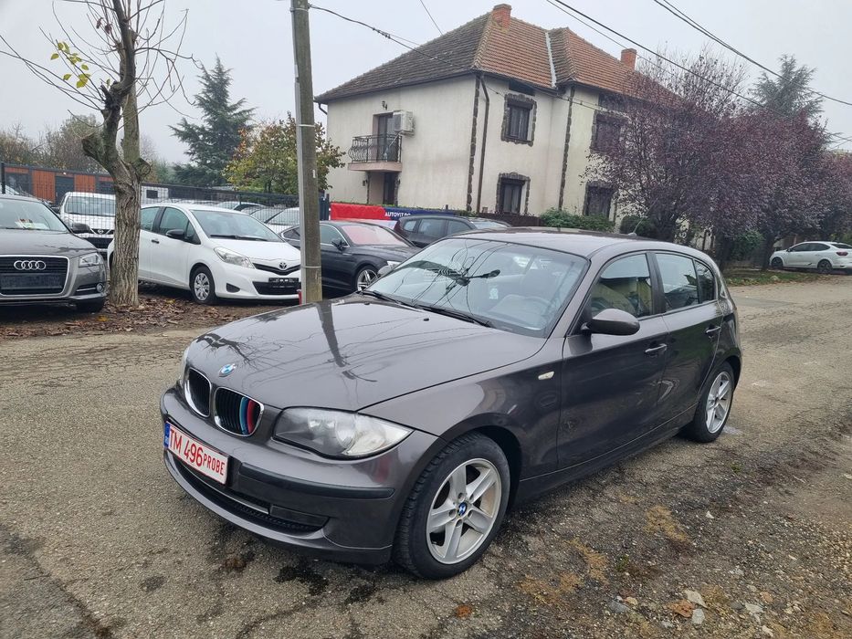 BMW Seria 1 BMW 116 benzina an 2009 cutie de viteze automata  euro 5