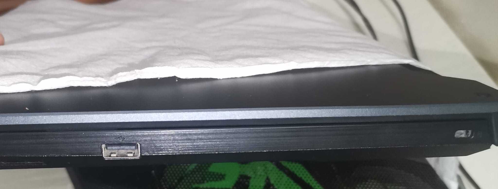 Vând laptop gaming ASUS TUF F15