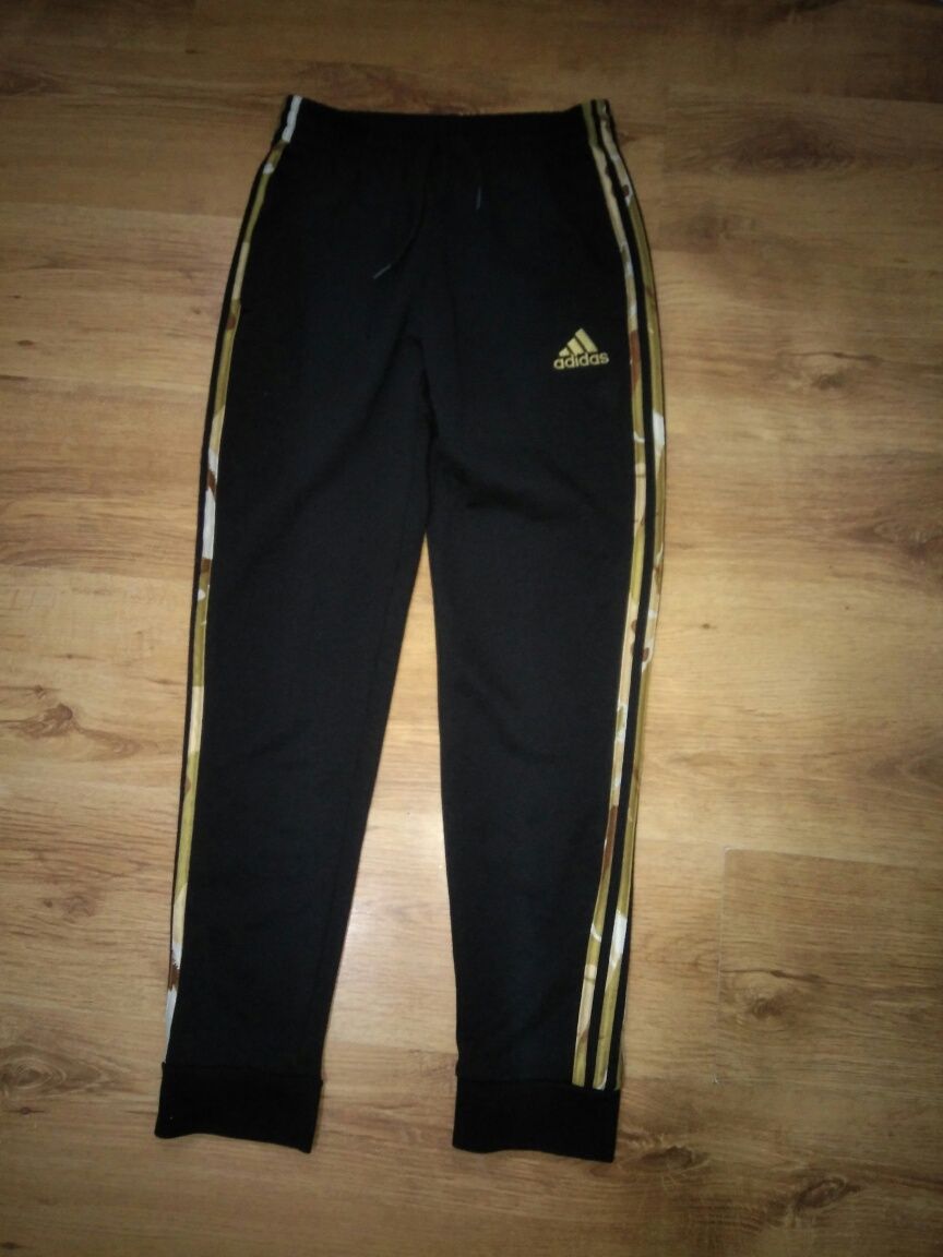 Pantaloni de trening Adidas mărimea S