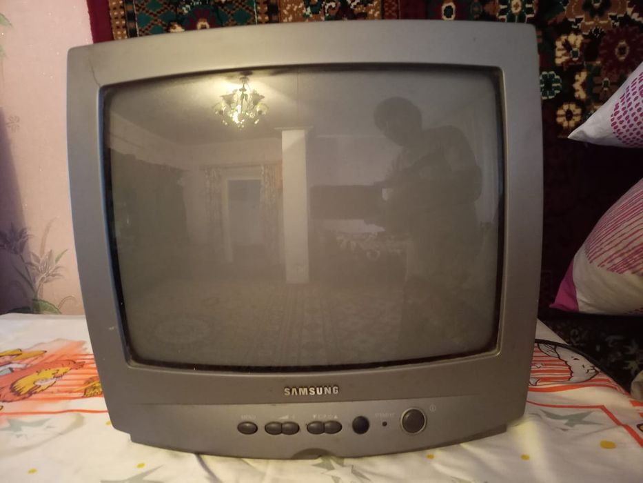 Телевизор самсунг