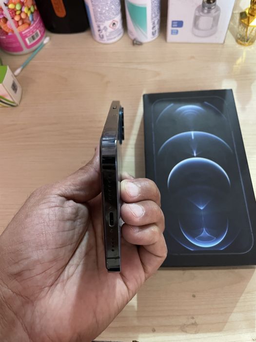 Продаю IPhone 12 pro max 256 gb face ID ishliydi