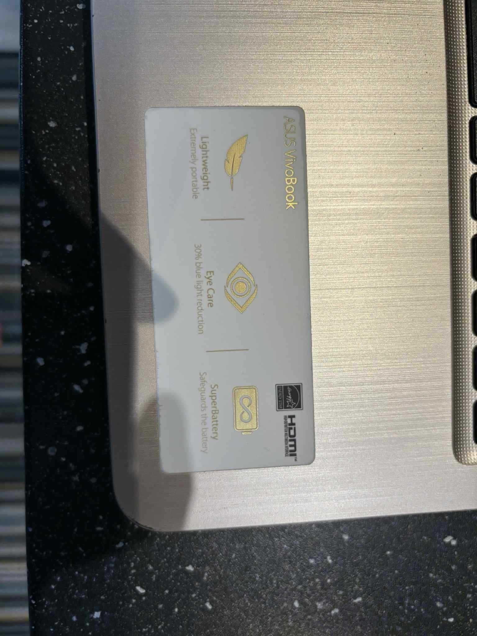 Лаптоп ASUS VivoBook X540U-DM543
