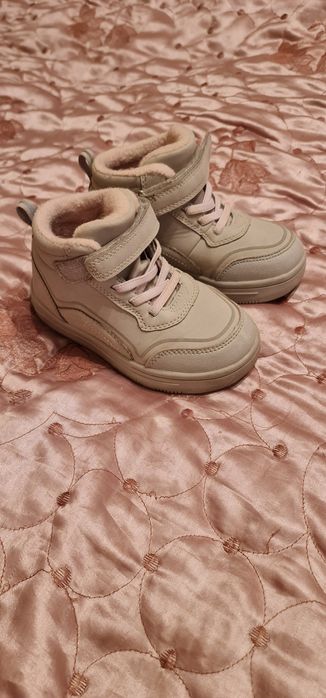 Тёплые ботинки 26р