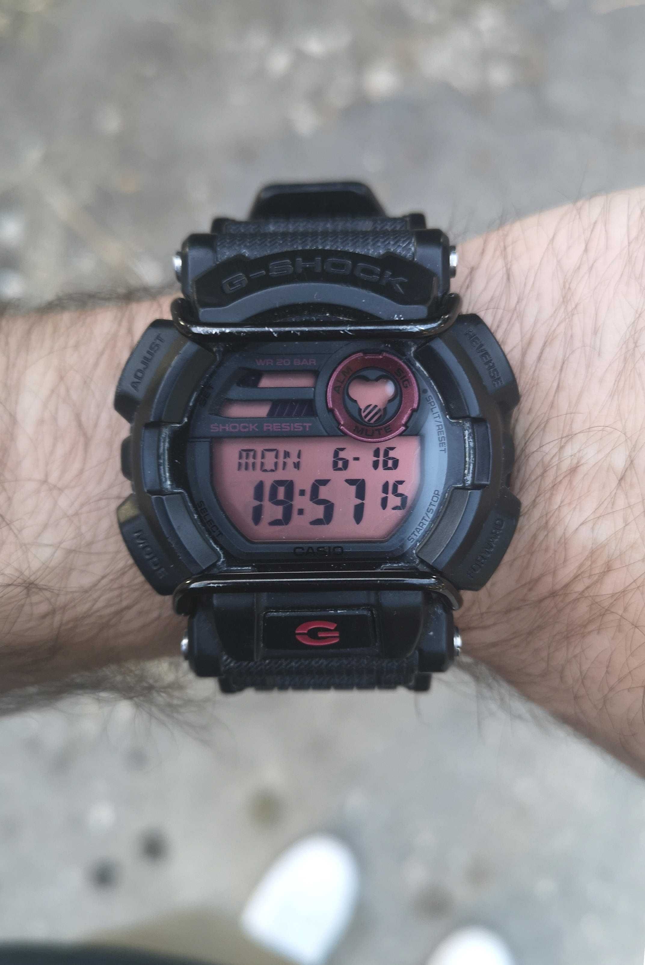 Casio G-Shock GD-400-1ER (Negative-to-Positive display mod)