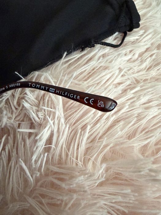 оригинални очила на tommy hilfiger