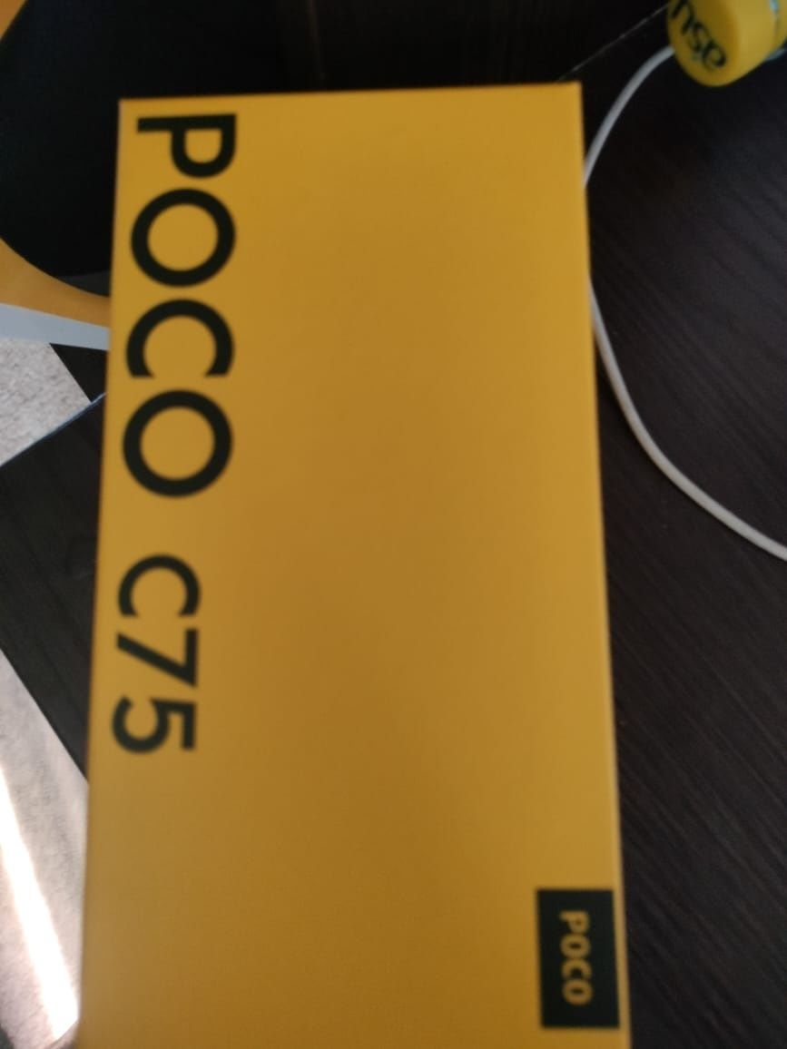 Смартфон POCO  с 75
