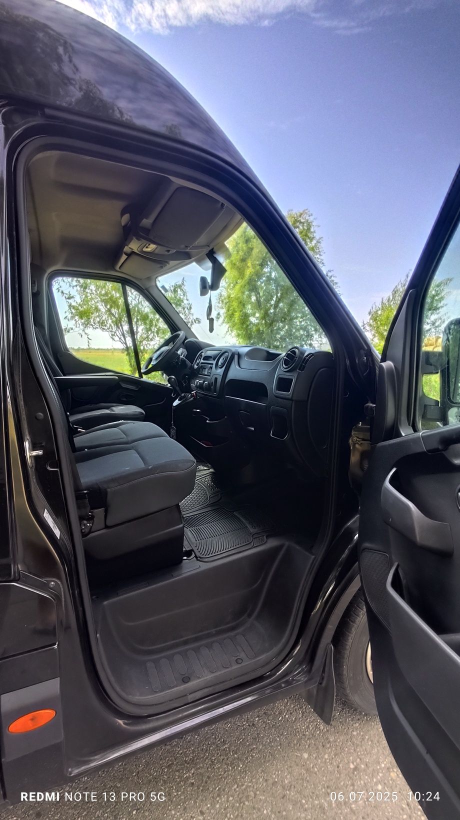 Vând Renault Master