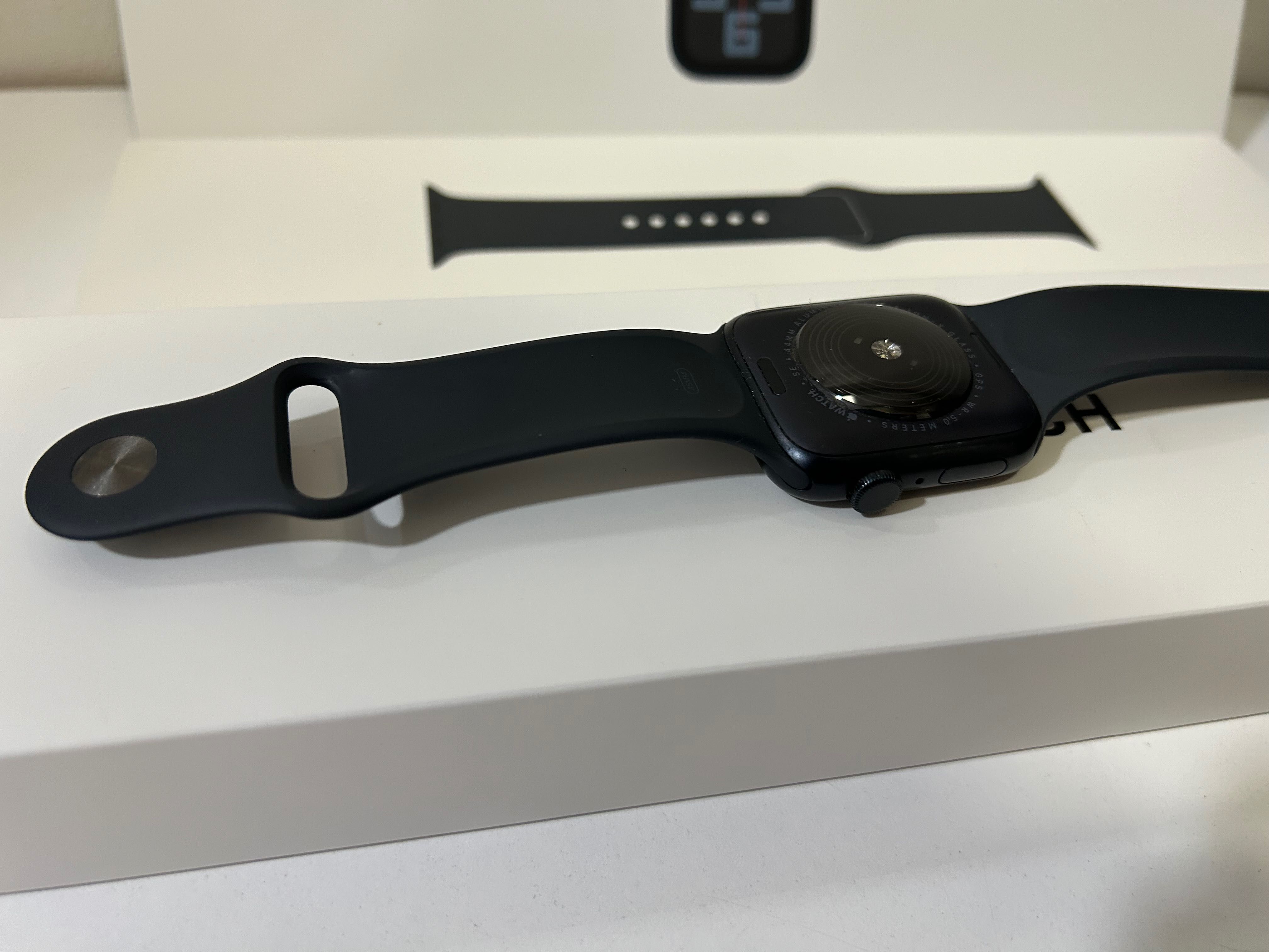 Смарт часовник Apple-Watch SE2 (2nd Gen) 44mm, S/M, Midnight