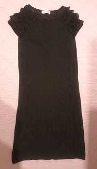 Черна дантелена рокля по тялото