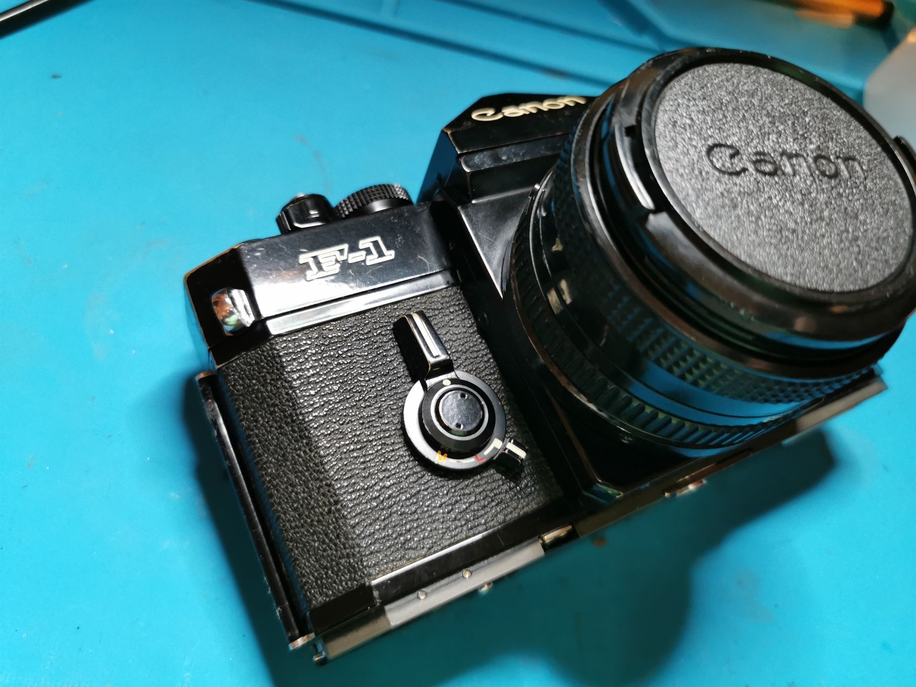Canon F-1 + Canon 50mm f1.8  nFD
