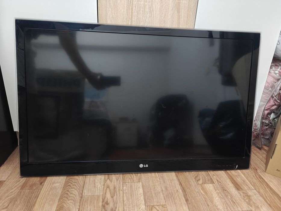 Продам в Костанае 3D ТВ LG 107 см и ТВ Supra