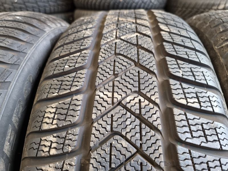 225/55/18 PIRELLI 4бр
