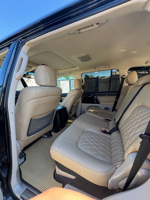 Land cruiser 200
