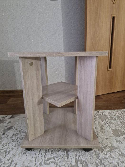 Журнальный столик