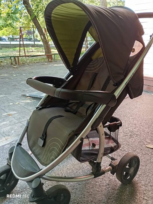 Детска количка с три коша.