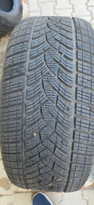 Vând anvelope de iarnă Goodyear- 245/45/18