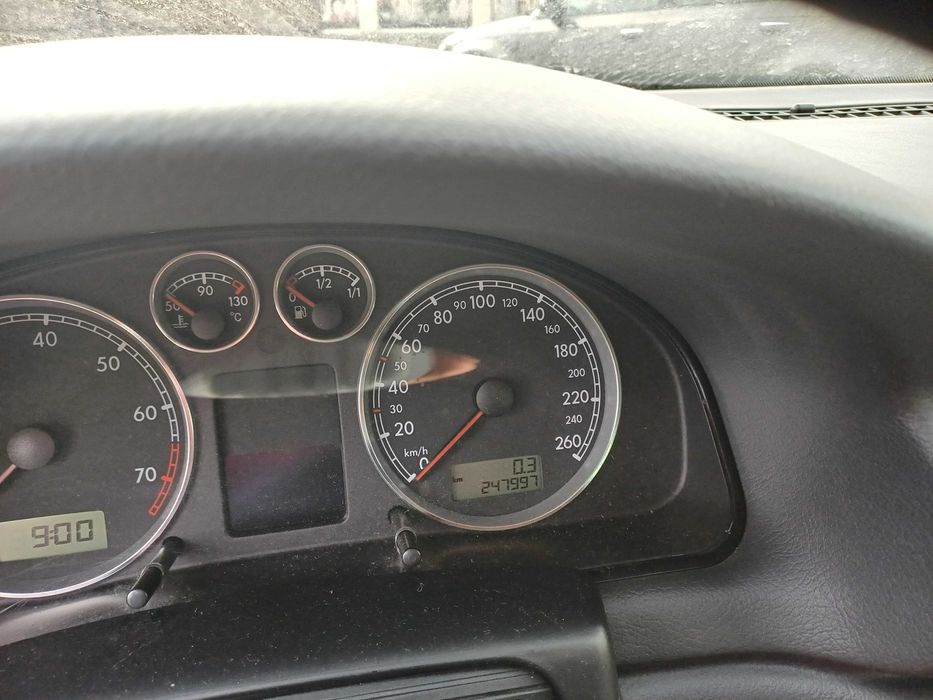 Capota fata - Orice Piesa Volkswagen Passat B5.5 1.6 ALZ culoare LC5X