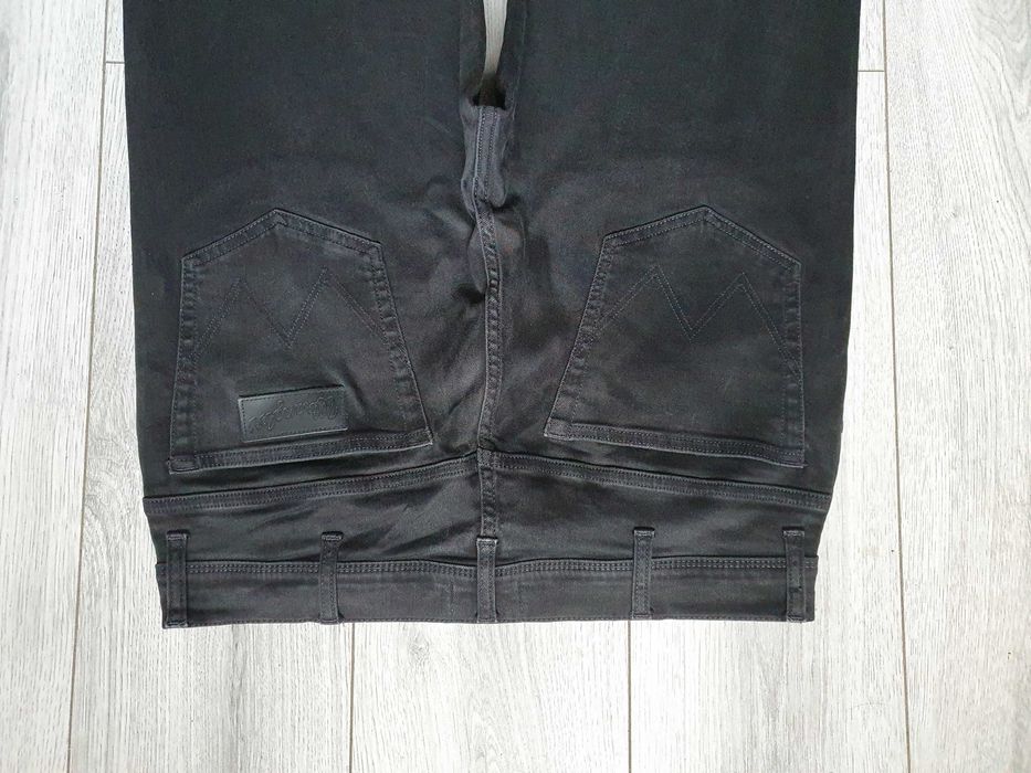 Blugi WRANGLER "Texas Slim" - Marime W36 L32 (Talie 95 cm)