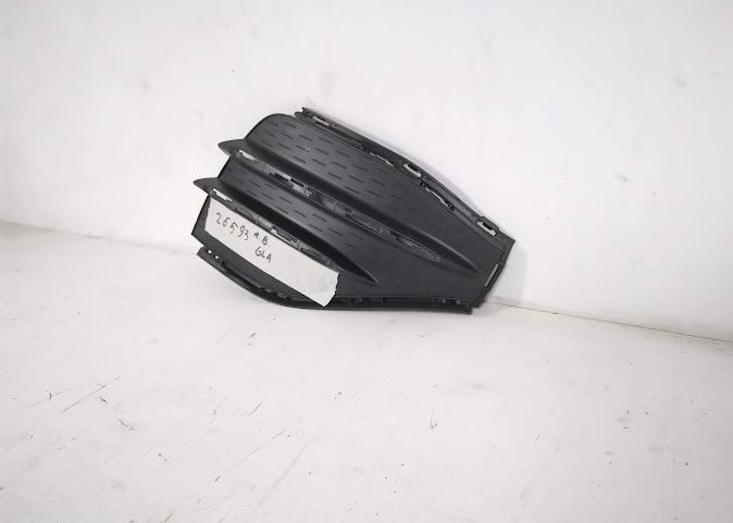 AMG решетка за проектор, дясна, оригинална Мерцедес-Бенц ГЛА-Клас / Me