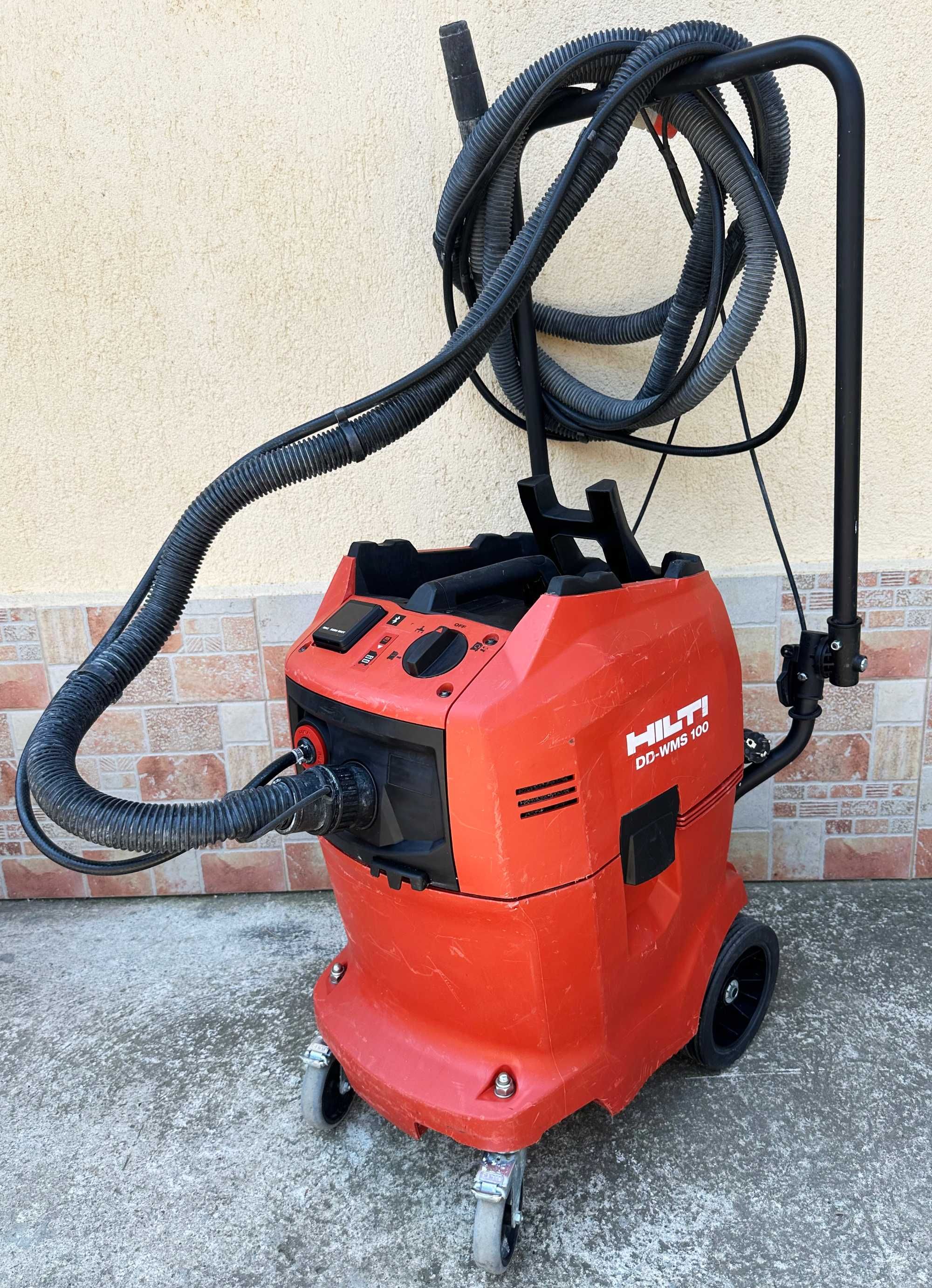 Hilti DD-WMS 100 - Водоуправляваща система и прахосмукачка