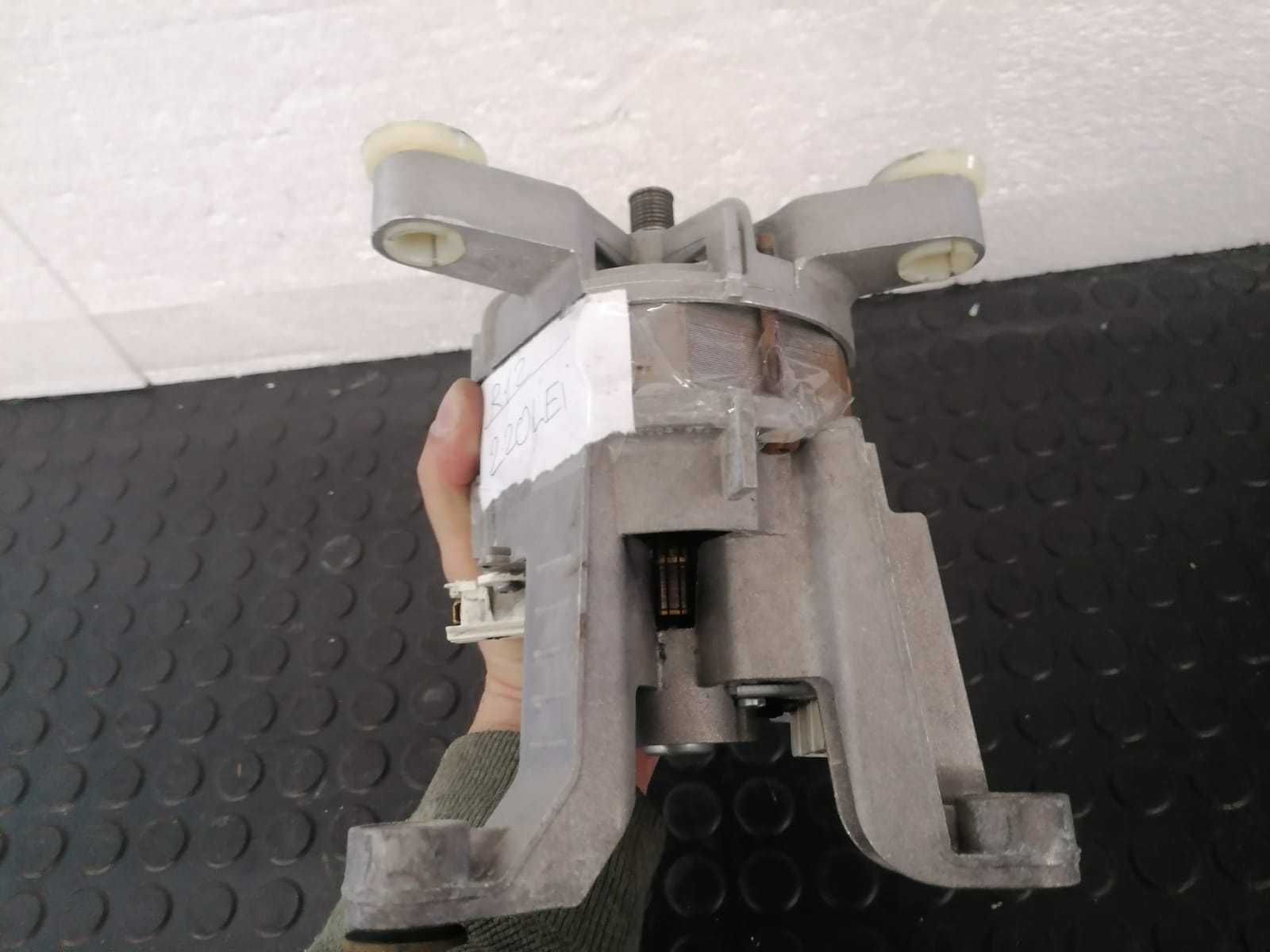Motor 6 pini masina de spalat Bosch Serie 2 WAE20362BY / R2