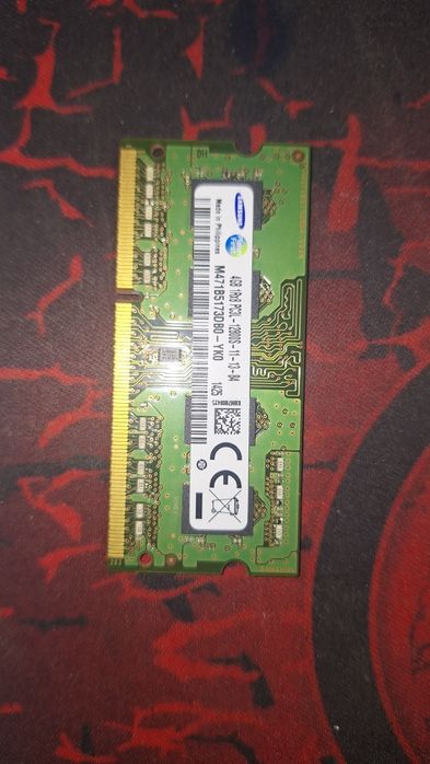 Vand o plăcută 4gb dd3 laptop