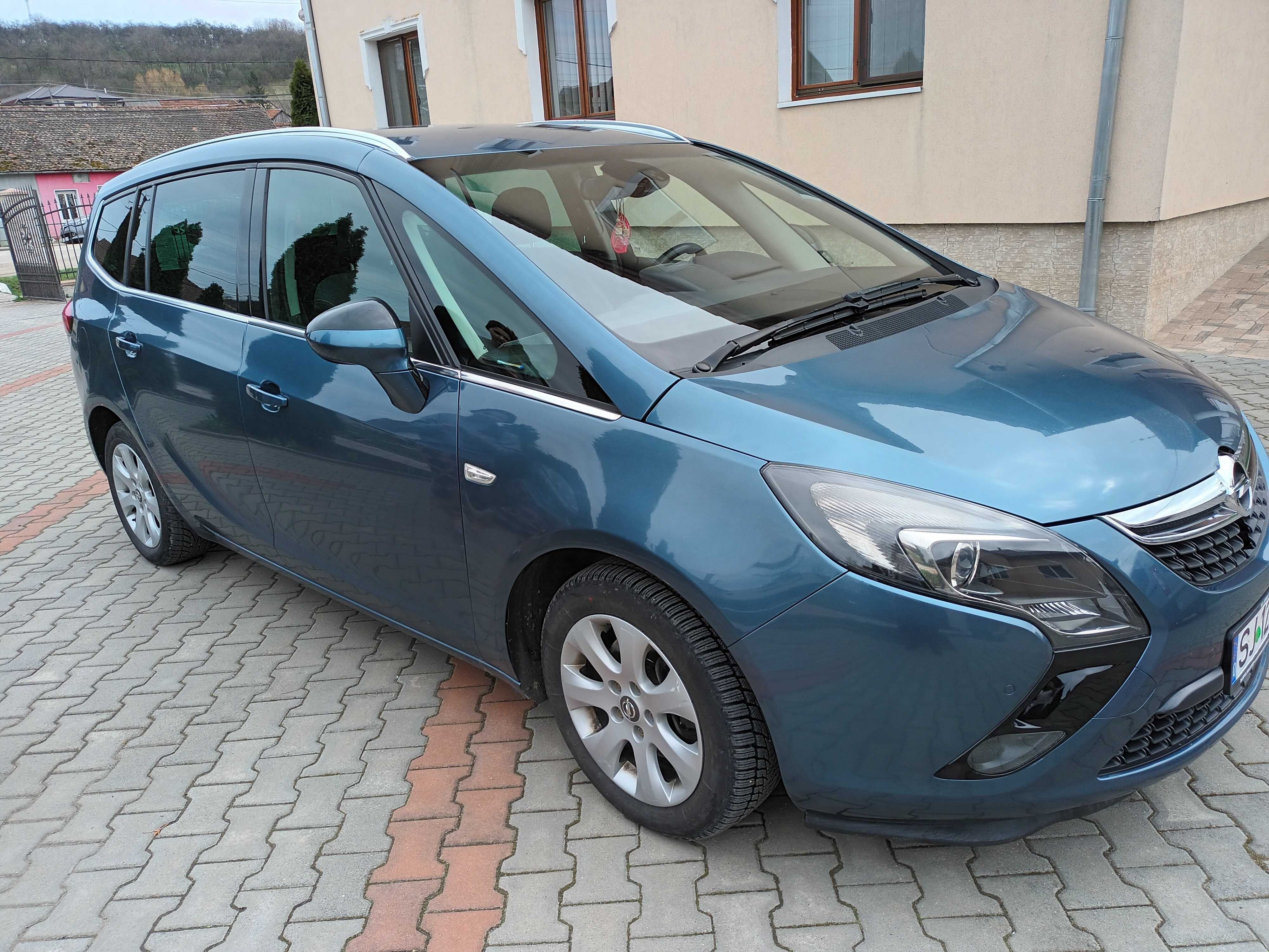 Opel Zafira C Tourer 2013.09.03