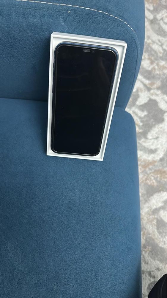 iPhone 12  бу в хорошем состояние