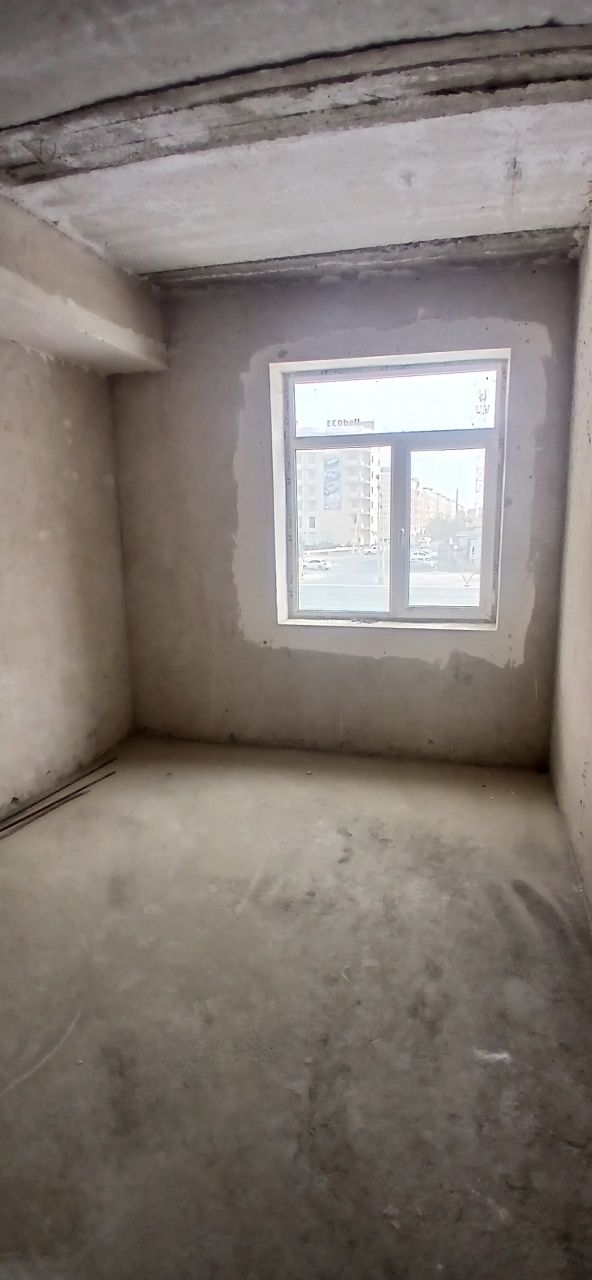 Продаётся 3х комнатная квартира на втором этаже в элитном доме