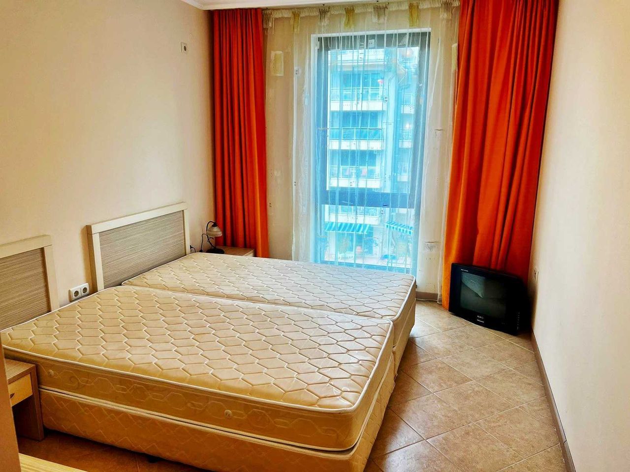 Продава се Тристаен апартамент в к.к. Слънчев бряг - 90 кв.м за 1045 €/кв.м - Снимка #8