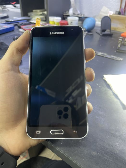 Samsung j3 32gb.