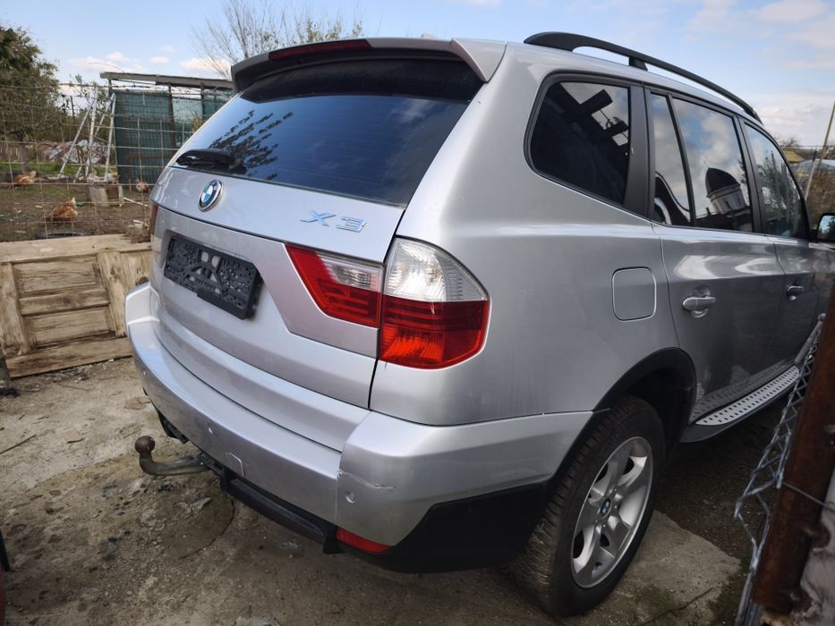 vând BMW X3 avariat