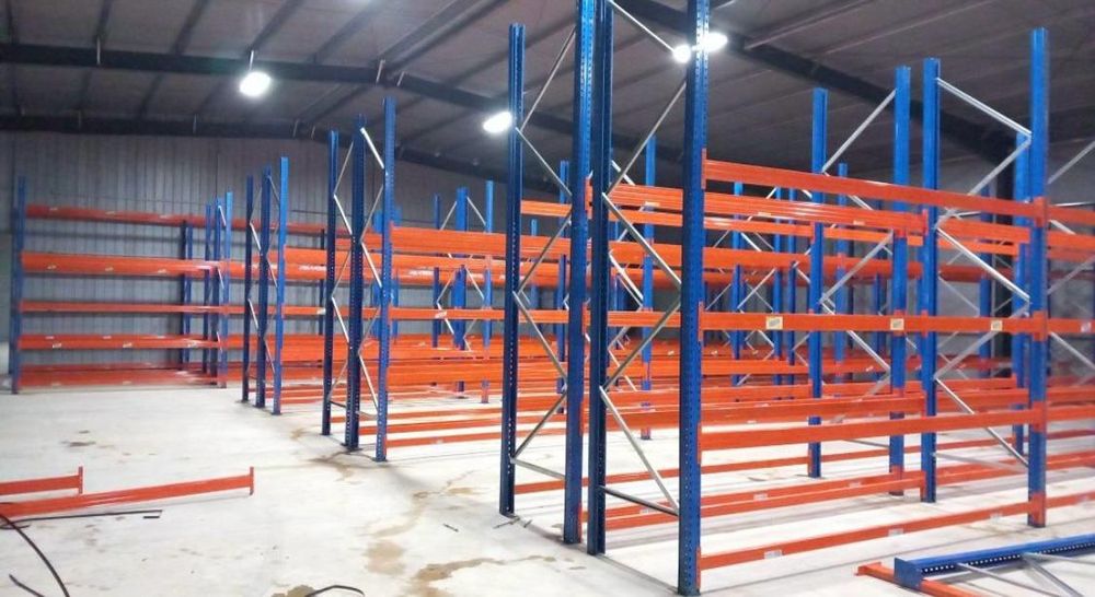 Rafturi metalice depozitare paleti