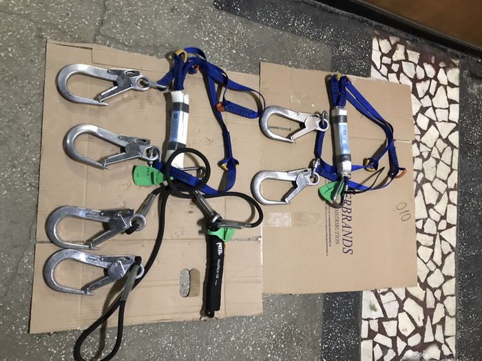 Șnur cu buclă dublă SAR 1,3m ca Noi